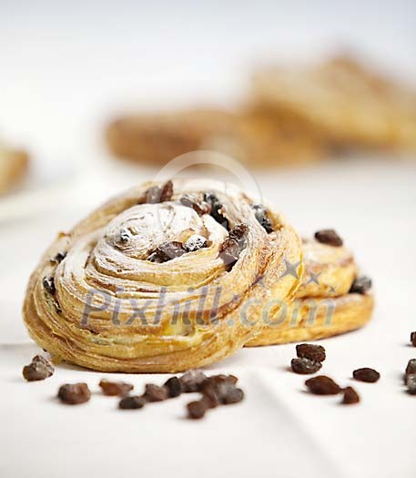 Fresh raisin buns Fresh raisin buns