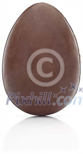 Clipped chocolate egg