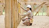 Female constructor checking the balance