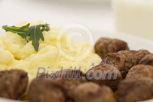 Meatballs with mash potatoes Meatballs with mash potatoes
