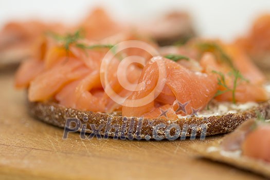 Rye bread with gravlax