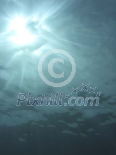 Sun shining underwater Sun shining underwater
