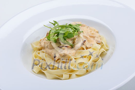 Macaroni with cheese, chicken and mushrooms Macaroni with cheese, chicken and mushrooms