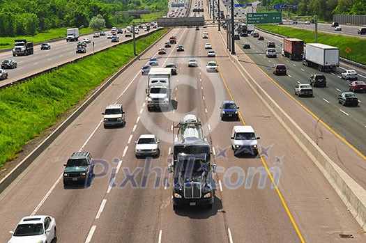 Busy multi-lane highway in a big city