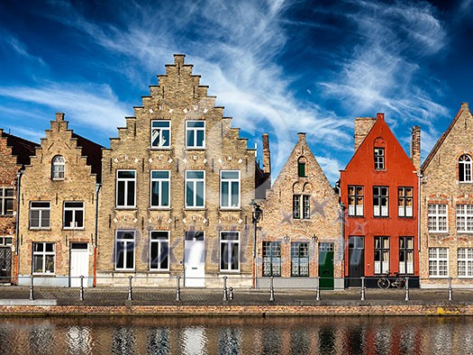Old houses and canal in Bruges (Brugge) on sunset, Belgium Old houses and canal in Bruges (Brugge) on sunset, Belgium