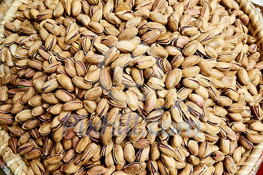 fresh pistachios . Roasted salted pistachio nuts healthy delicious food fresh pistachios . Roasted salted pistachio nuts healthy delicious food