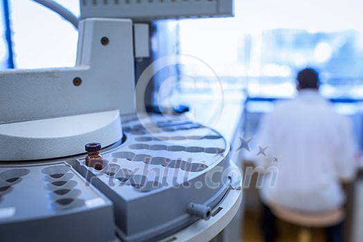 Chemistry lab (shallow DOF; color toned image) Chemistry lab (shallow DOF; color toned image)
