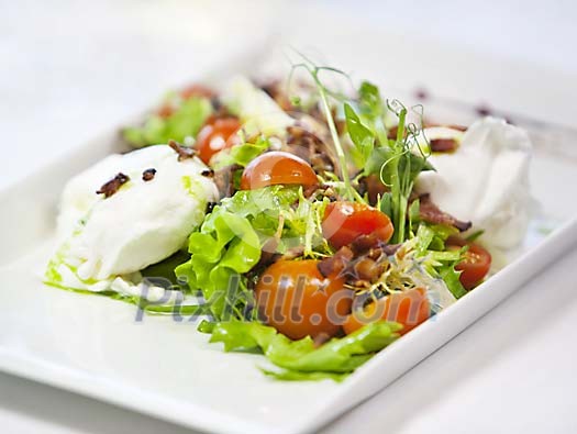 Green Salad With Poached Eggs Green Salad With Poached Eggs