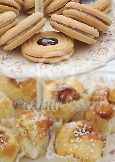 Cookies and cinnamon buns Cookies and cinnamon buns