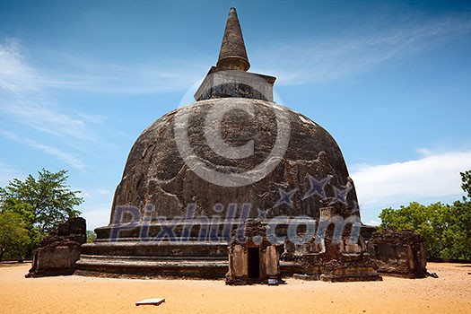 Kiri Vihara - ancient dagoba. Pollonaruwa, Sri Lanka Kiri Vihara - ancient dagoba. Pollonaruwa, Sri Lanka