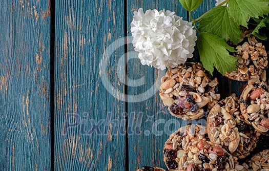 Kozinaki, briquettes of sunflower seeds, candied sugar, caramel or honey. Kozinaki, briquettes of sunflower seeds, candied sugar, caramel or honey.